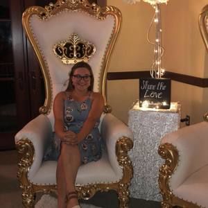 Meet your Posher, Emily